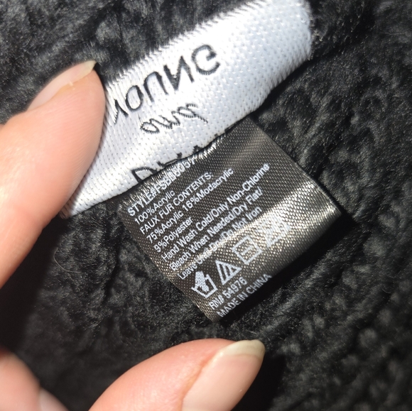 Toque- David and Young - Picture 3 of 3